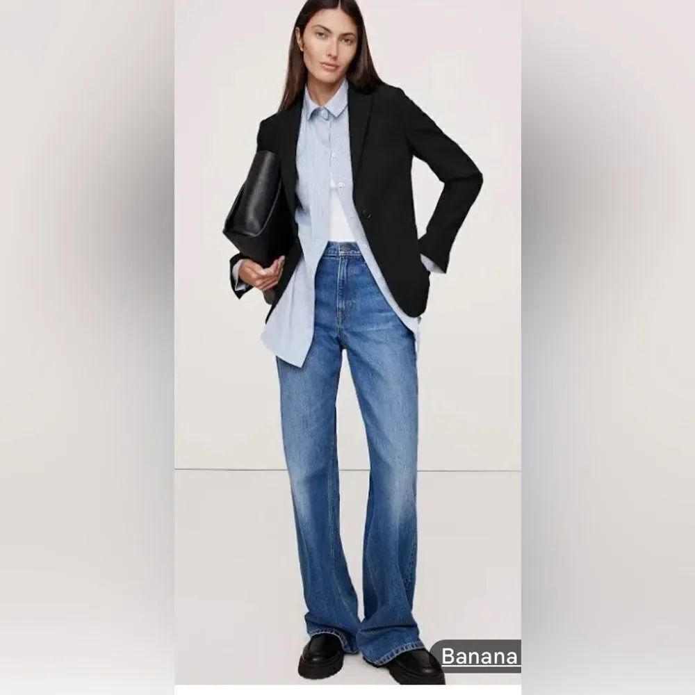 Banana Republic Women’s Black Suit Blazer